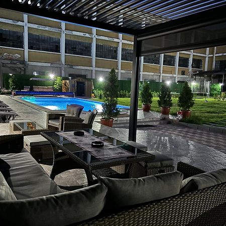 Hotel Rai Trjavna Buitenkant foto