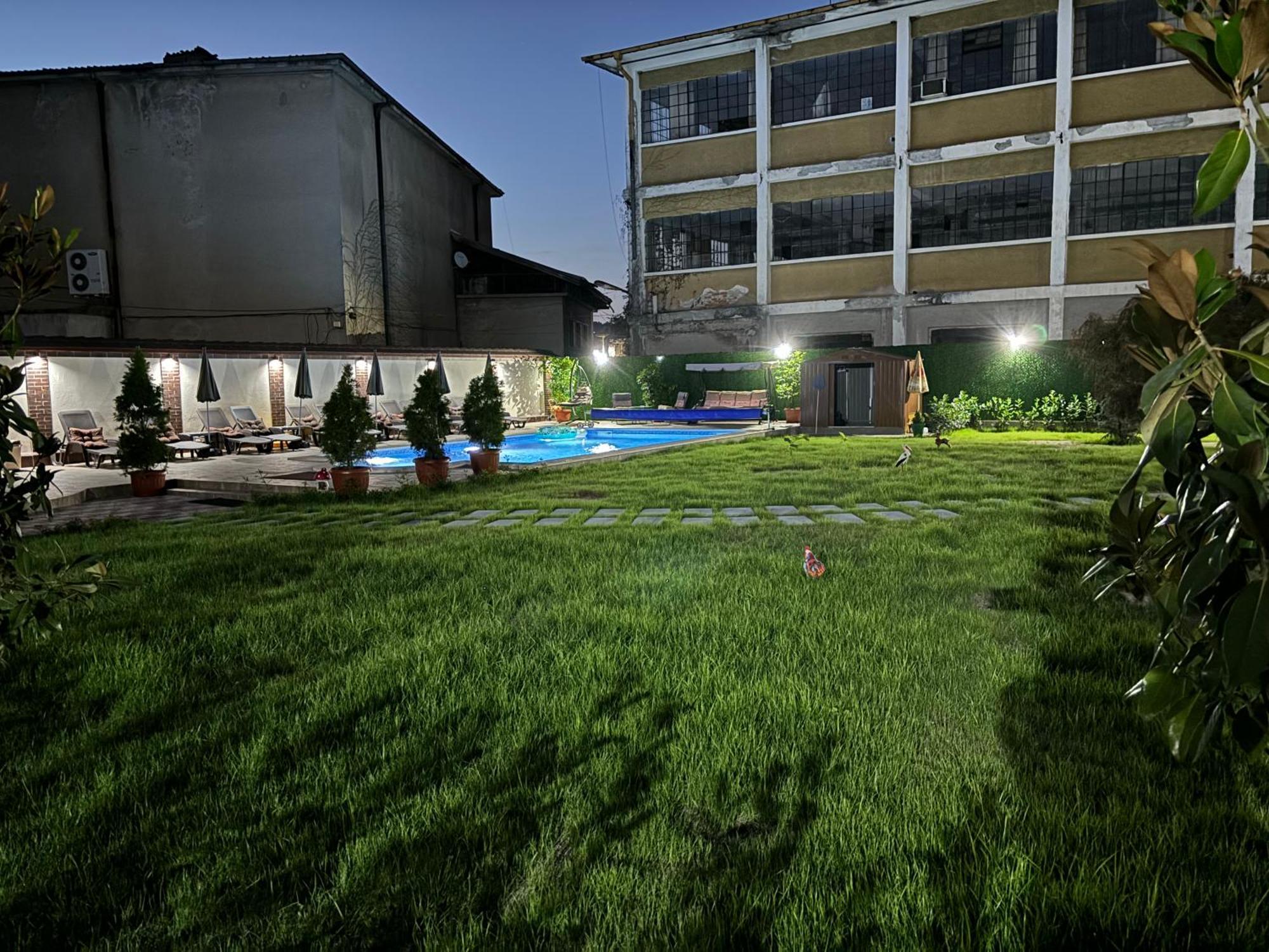 Hotel Rai Trjavna Buitenkant foto